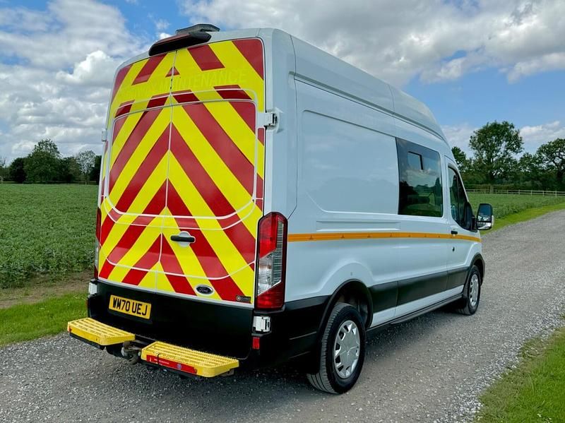 Used Ford Transit Trend 130 HP (95 kW) 2021 White Van