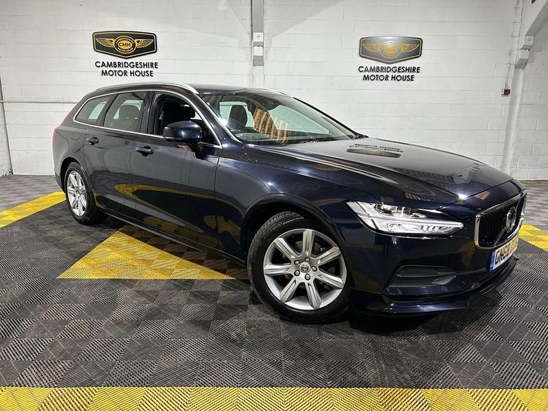Used Volvo V90 Momentum 2018 Blue Estate