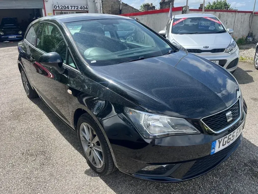 Usado Seat Ibiza I-Tech 105 HP (77 kW) 2015 Preto Coupé