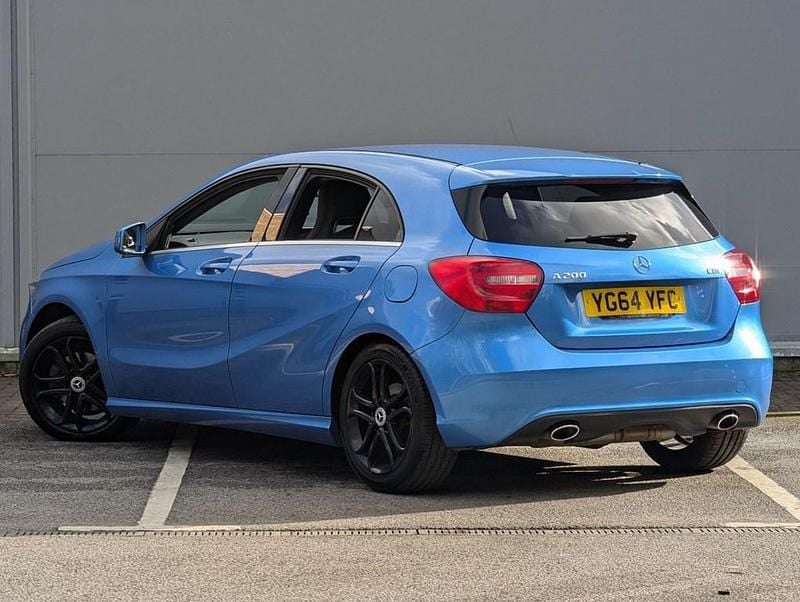 Used Mercedes A200 136 HP (100 kW) 2014 Blue Hatchback