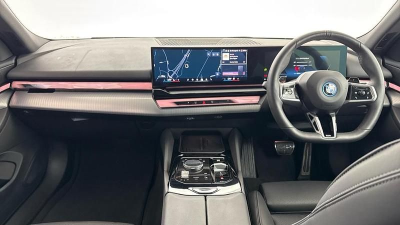 Used BMW 530e M Sport 295 HP (216 kW) 2025 Black Estate