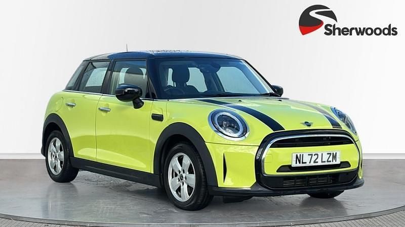 Used Mini Cooper Classic 136 HP (100 kW) 2022 Yellow Hatchback