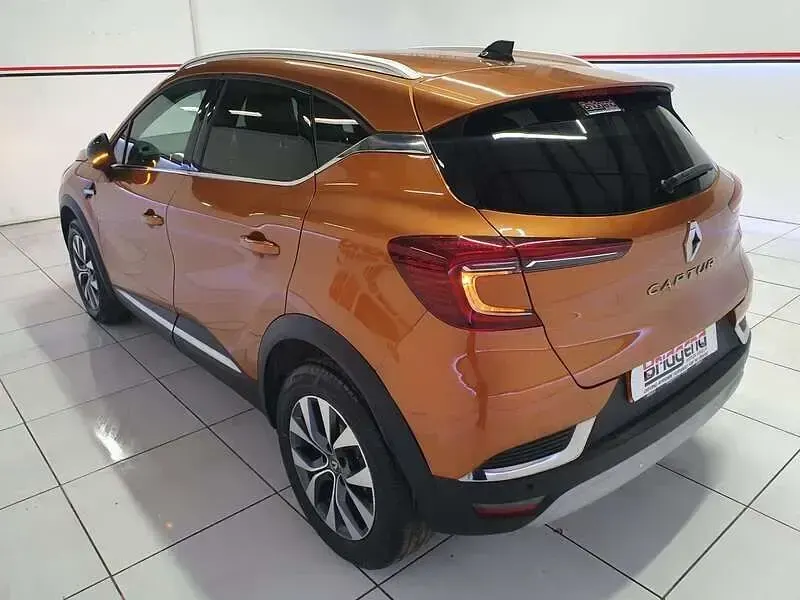 Used Renault Captur Version S 2020 Orange SUV