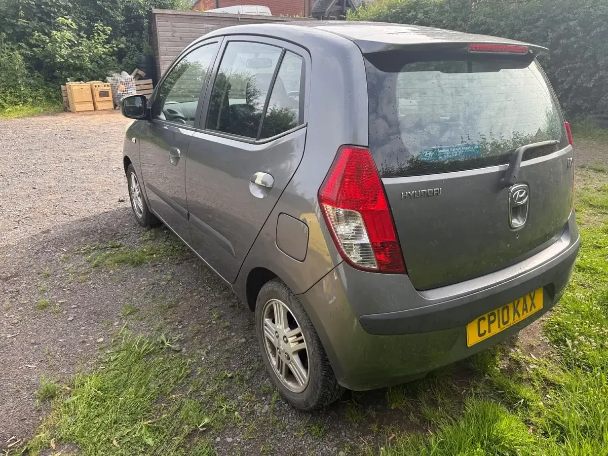 Used Hyundai i10 Style 78 HP (57 kW) 2010 Grey Hatchback