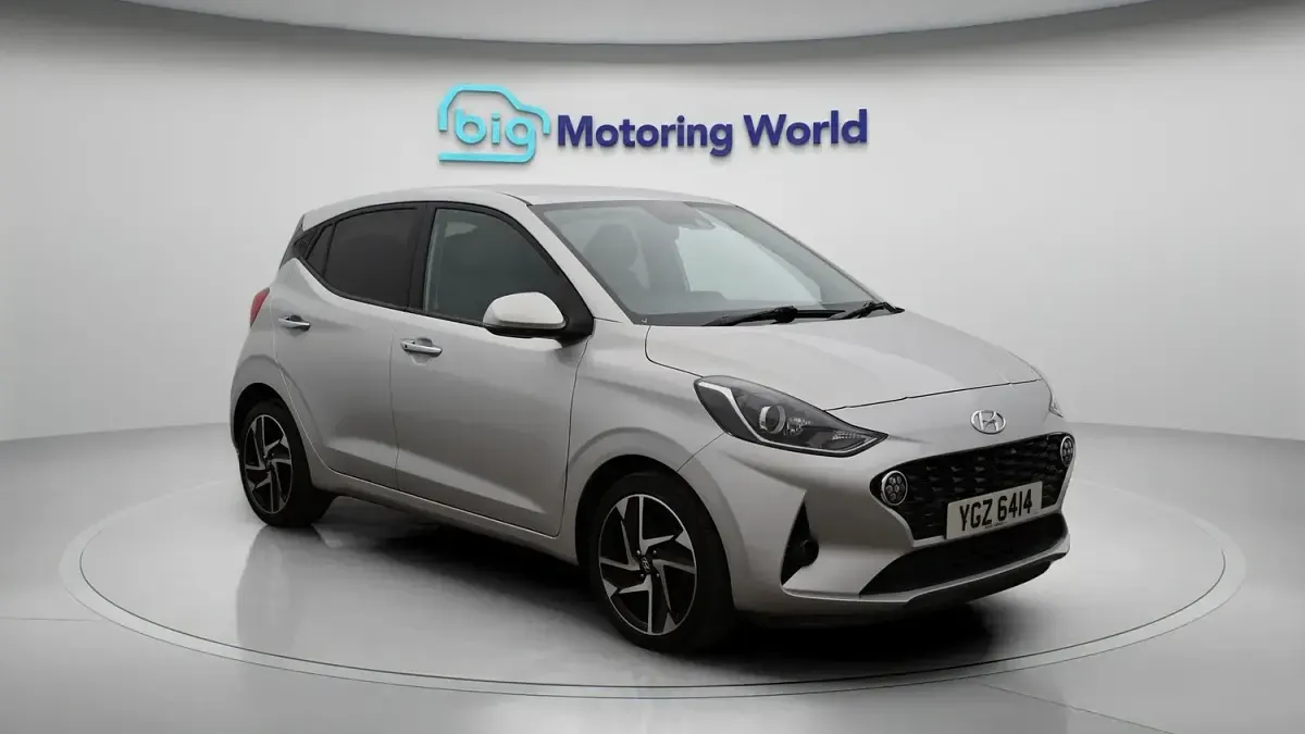 Used Hyundai i10 Premium 84 HP (61 kW) 2023 Hatchback