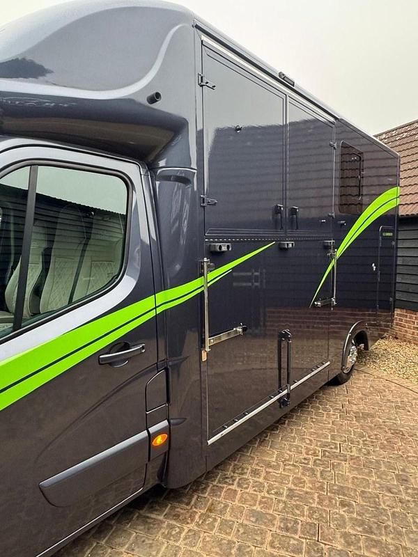 Used Renault Master Business 2022 White MPV