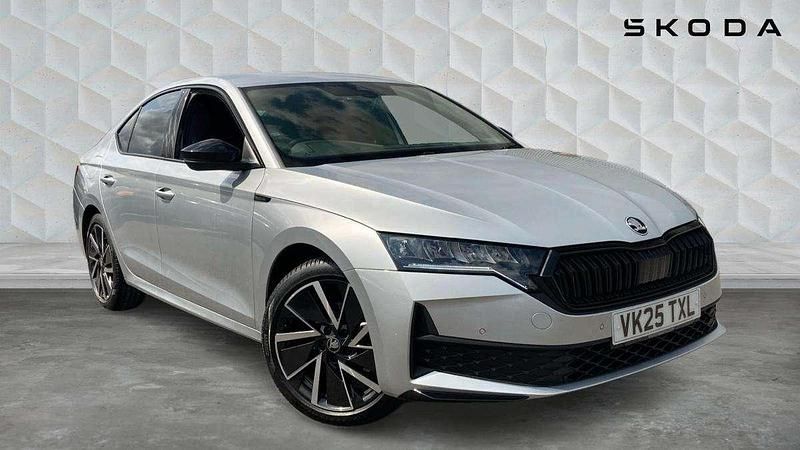 Silver Used 2025 Skoda Octavia SportLine Hatchback | £25,750 (Expensive) - Image 1/4