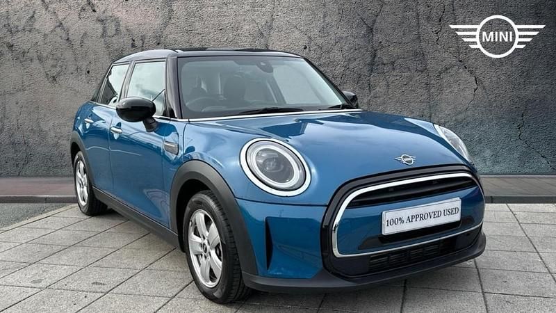 Used Mini Cooper Classic 134 HP (98 kW) 2023 Blue Hatchback