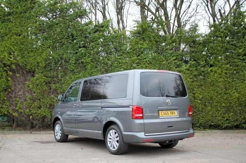 Used VW Caravelle Executive 138 HP (101 kW) 2015 Grey MPV