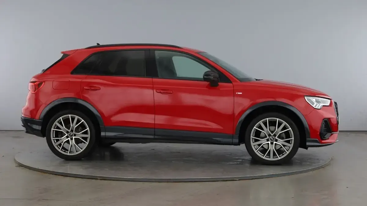 Used Audi Q3 Black Edition 150 HP (110 kW) 2024 Red SUV