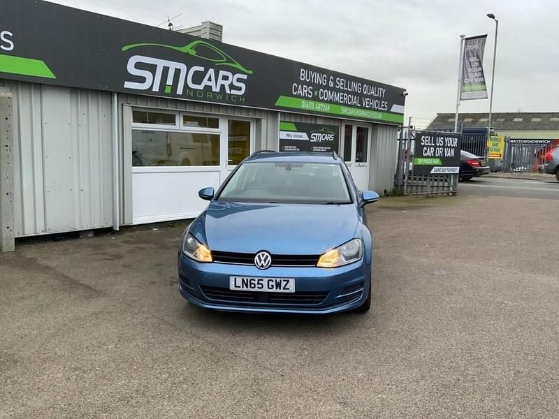 Used VW Golf VII SE 110 HP (80 kW) 2015 Blue Estate