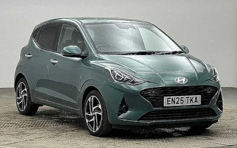 Used Hyundai i10 Premium 79 HP (58 kW) 2025 Hatchback