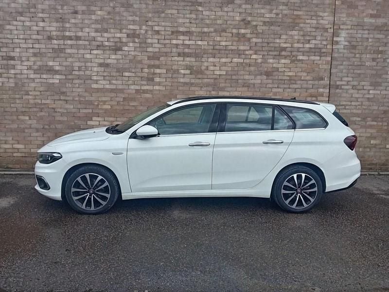 Used Fiat Tipo Lounge 120 HP (88 kW) 2019 White Estate
