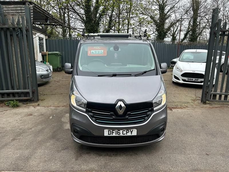 Used Renault Trafic 2016 Grey MPV