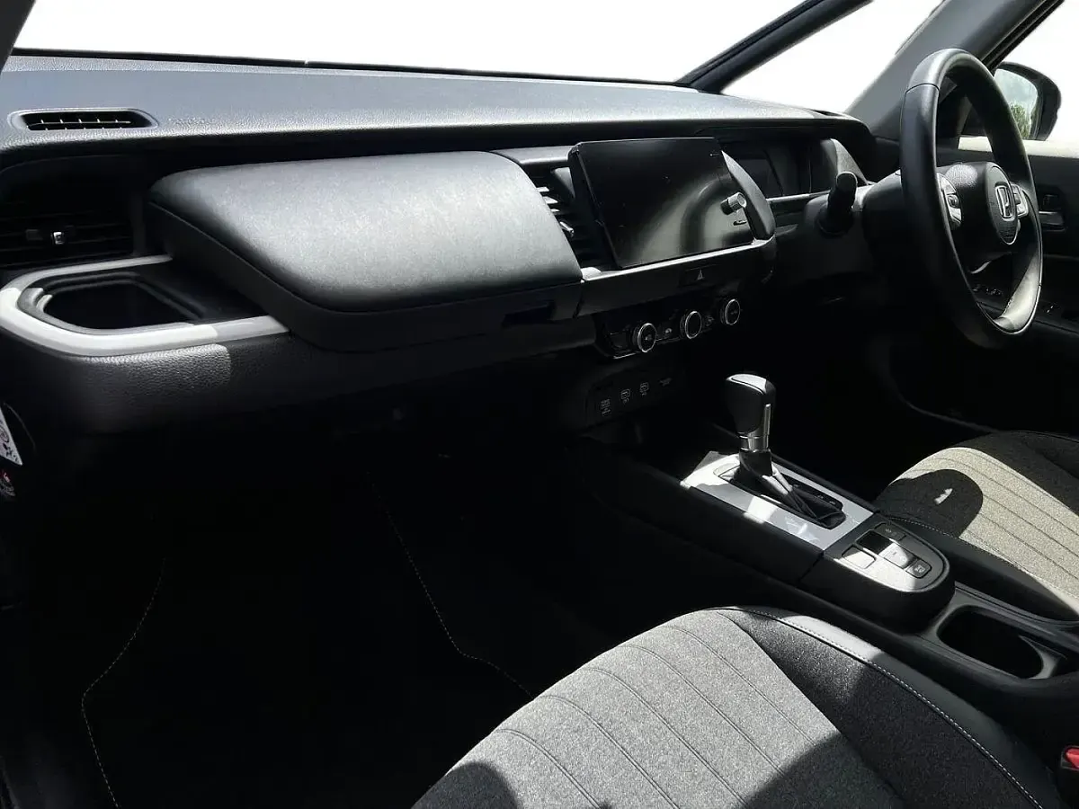 Used Honda Jazz Advance 121 HP (88 kW) 2024 Crystal black Hatchback
