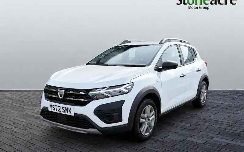 Used Dacia Sandero Essentiel 91 HP (66 kW) 2022 White Hatchback