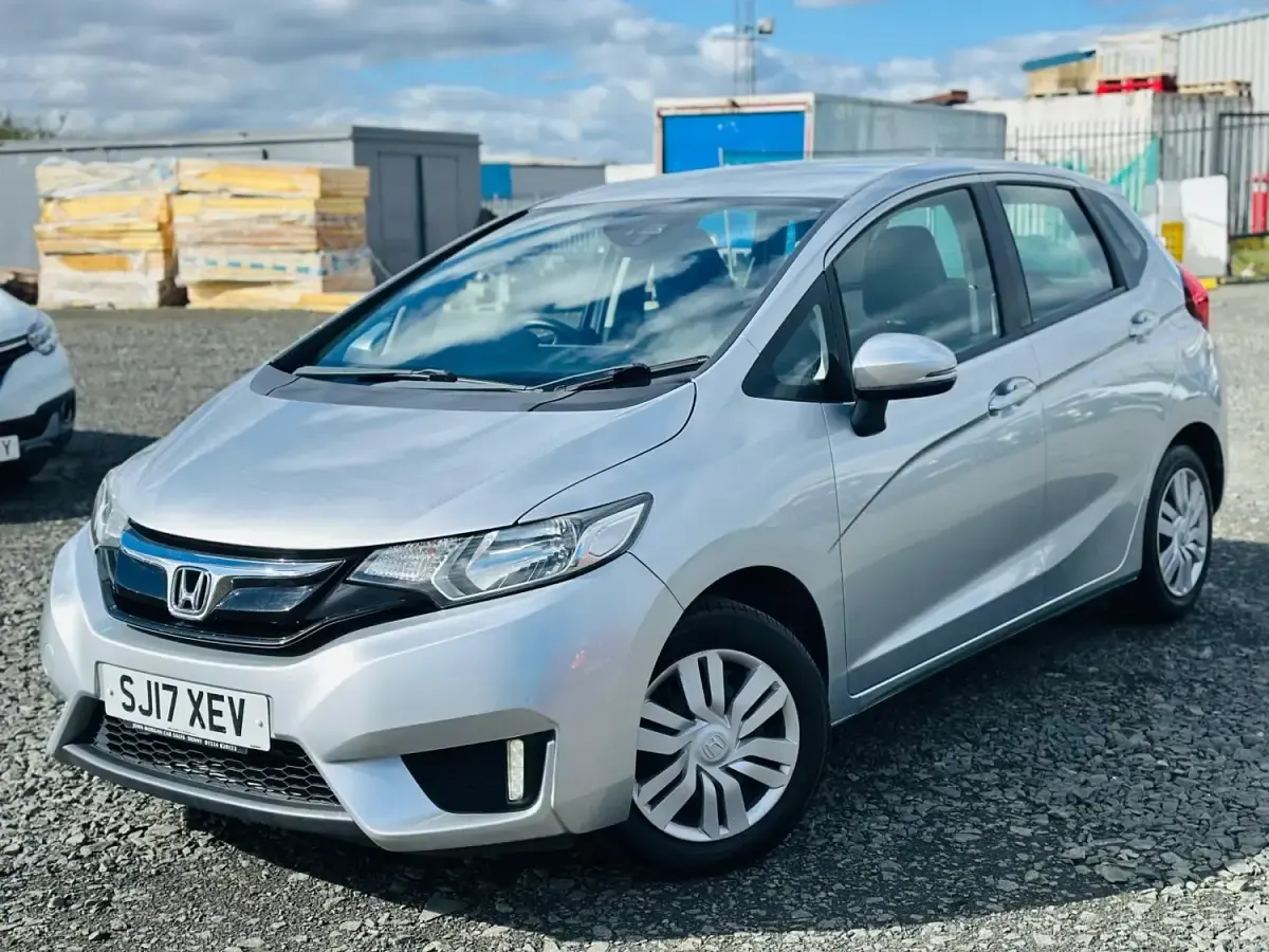 Second-hand Honda Jazz S 2017 Argintiu Hatchback