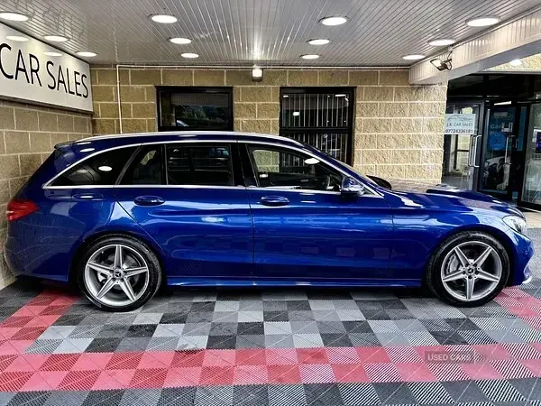 Used Mercedes C220 AMG line 168 HP (123 kW) 2018 Blue Estate