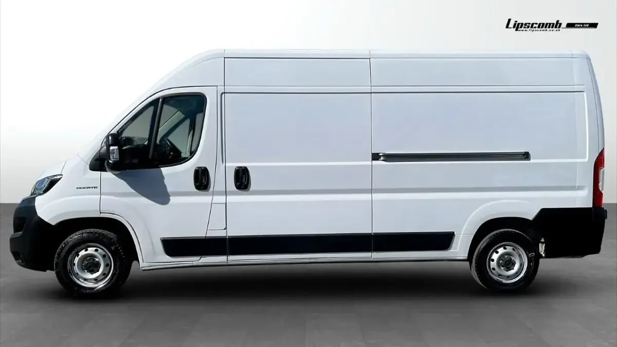 Used Fiat Ducato 138 HP (101 kW) 2020 White Van