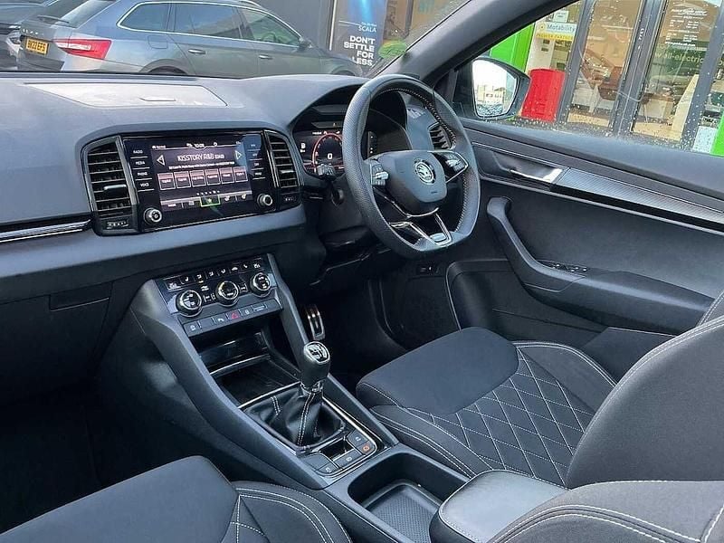 Used Skoda Karoq SportLine 110 HP (80 kW) 2023 Moon white metallic SUV