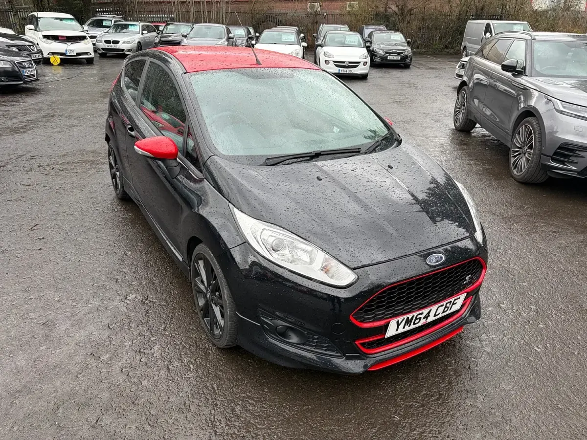 Używany Ford Fiesta Zetec 2015 Czarny Hatchback