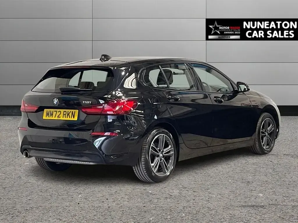Used BMW 118 Sport Line 136 HP (100 kW) 2022 Black Hatchback