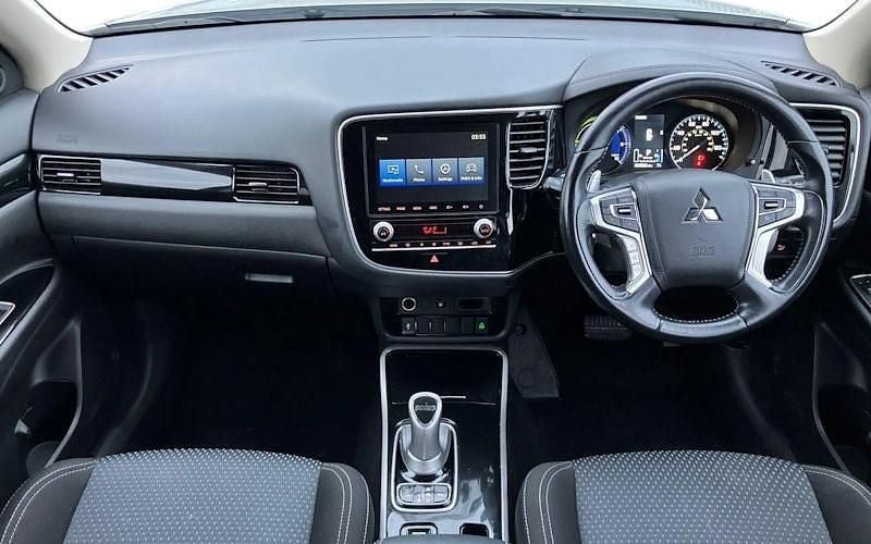 Used Mitsubishi Outlander P-HEV 224 HP (164 kW) 2020 Silver Estate