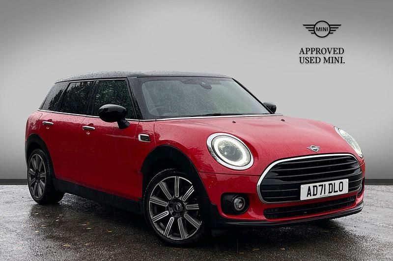 Used Mini Cooper Clubman Exclusive 134 HP (98 kW) 2022 Red Estate