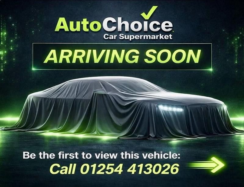 Used Mercedes A180 109 HP (80 kW) 2014 Red Hatchback