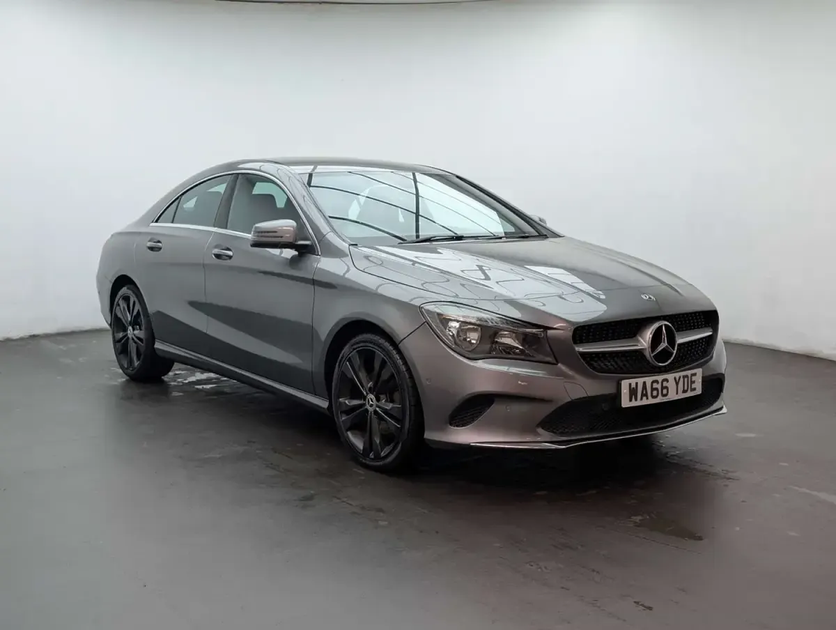 Begagnad Mercedes CLA180 2017 Grå Sedan