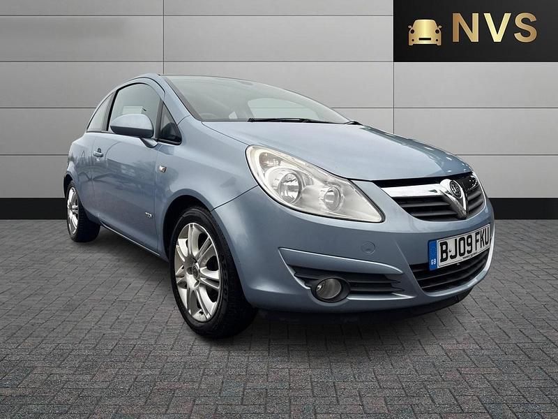Used Vauxhall Corsa Design Edition 89 HP (65 kW) 2009 Blue Hatchback