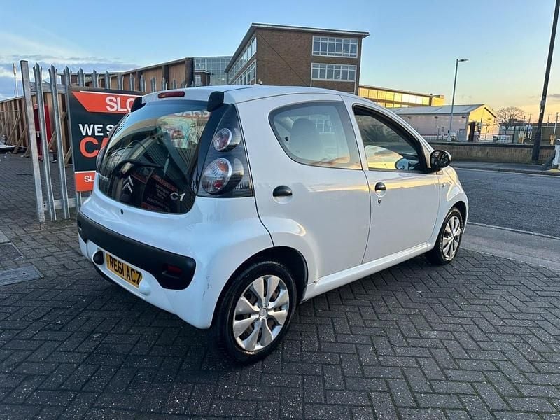 Used Citroën C1 68 HP (50 kW) 2011 White Hatchback