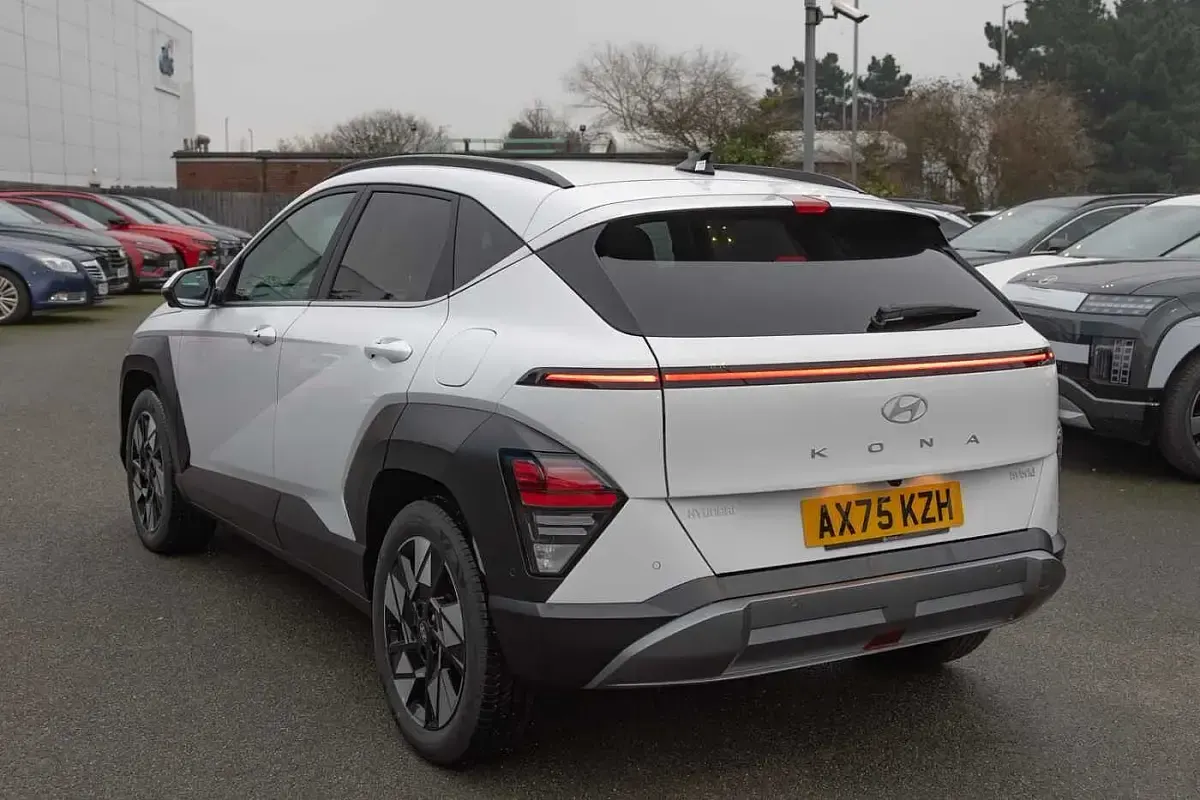 Used Hyundai Kona Ultimate 127 HP (93 kW) 2026 White SUV