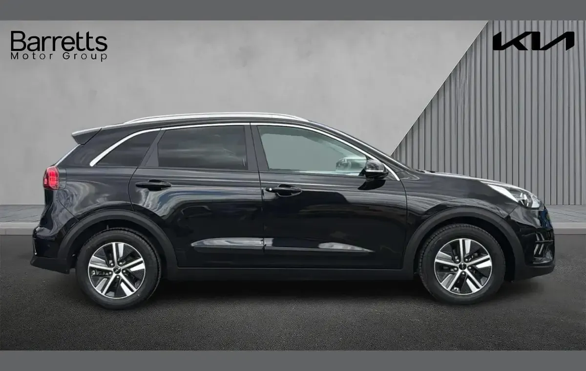 Used Kia Niro 139 HP (102 kW) 2022 Black SUV