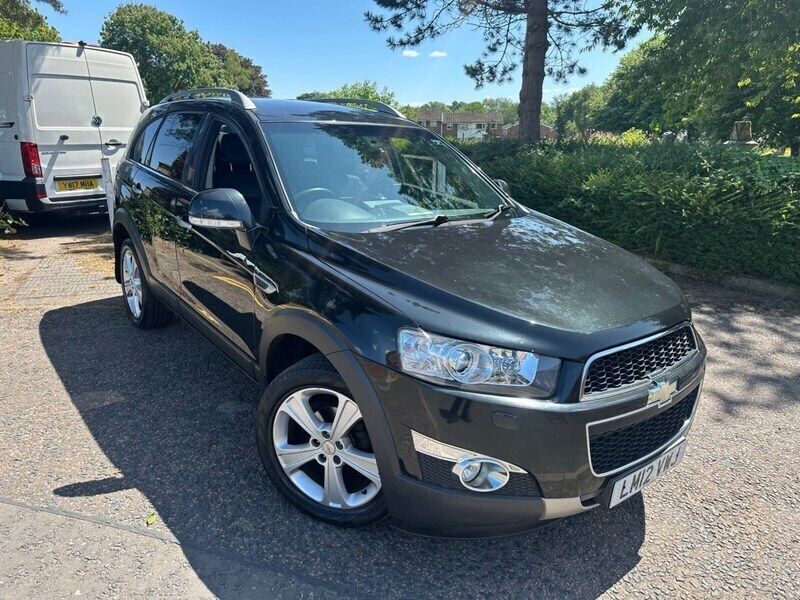 Black Used 2012 Chevrolet Captiva LTZ SUV | £3,495 (Good price) - Image 1/4