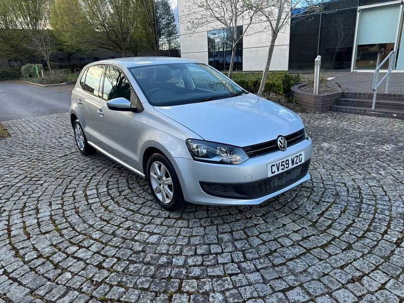 Usado VW Polo SE 70 HP (51 kW) 2009 Prateado Citadino