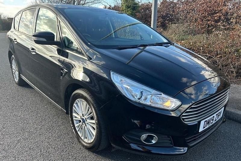 Used Ford S-MAX Zetec 150 HP (110 kW) 2019 Black MPV