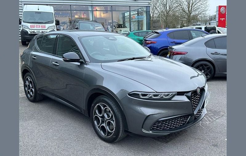 Grey Used 2024 Alfa Romeo Tonale Sprint SUV | £24,800 (Fair price) - Image 1/4