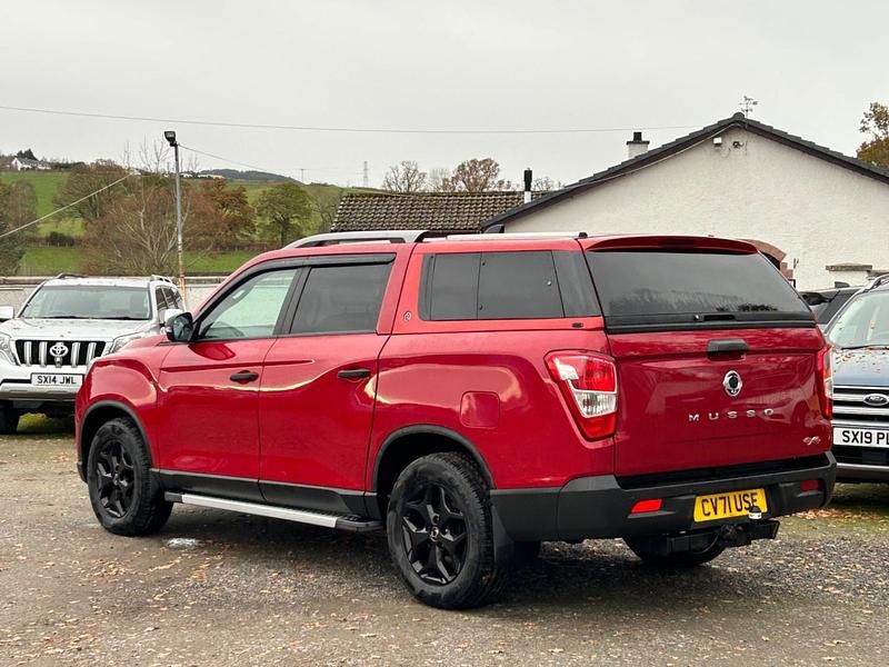 Used Ssangyong (KGM) Musso 181 HP (133 kW) 2021 Red Pickup