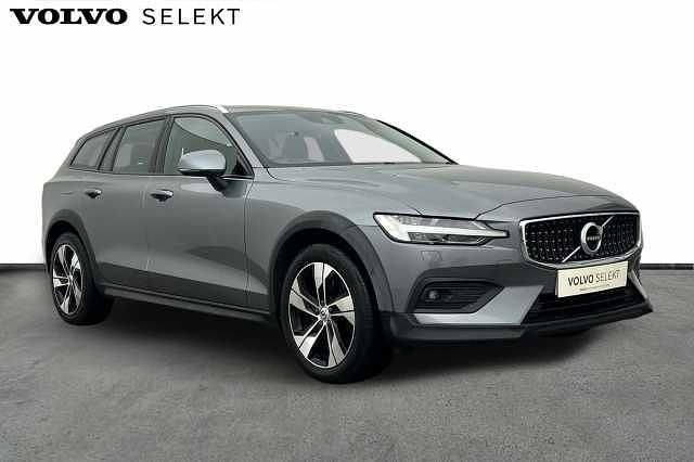 Used Volvo V60 CC Plus 188 HP (138 kW) 2020 Grey Estate