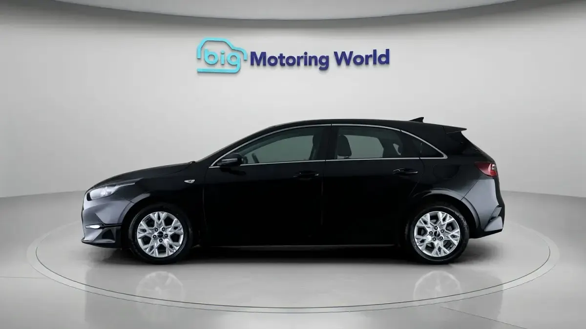 Used Kia Ceed 118 HP (86 kW) 2022 Black Hatchback