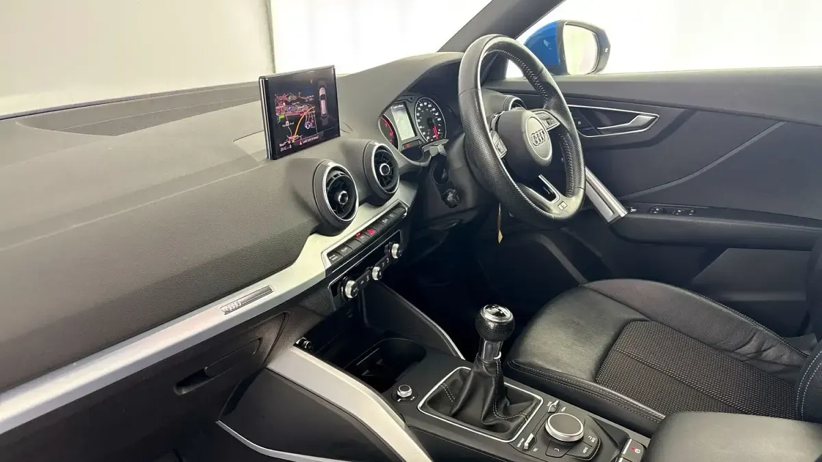 Used Audi Q2 S-Line 150 HP (110 kW) 2018 Blue SUV