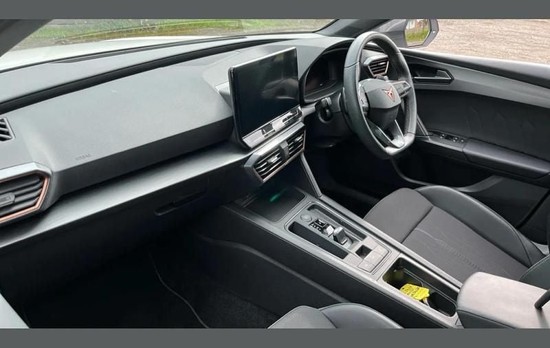 Used Cupra Leon VZ2 241 HP (177 kW) 2024 White Hatchback