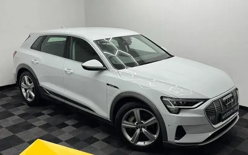 Usado Audi e-tron Design 230 kW (313 HP) 2022 SUV
