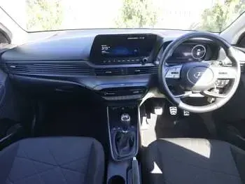 Używany Hyundai Bayon Premium 120 KM (88 kW) 2023 Szary SUV