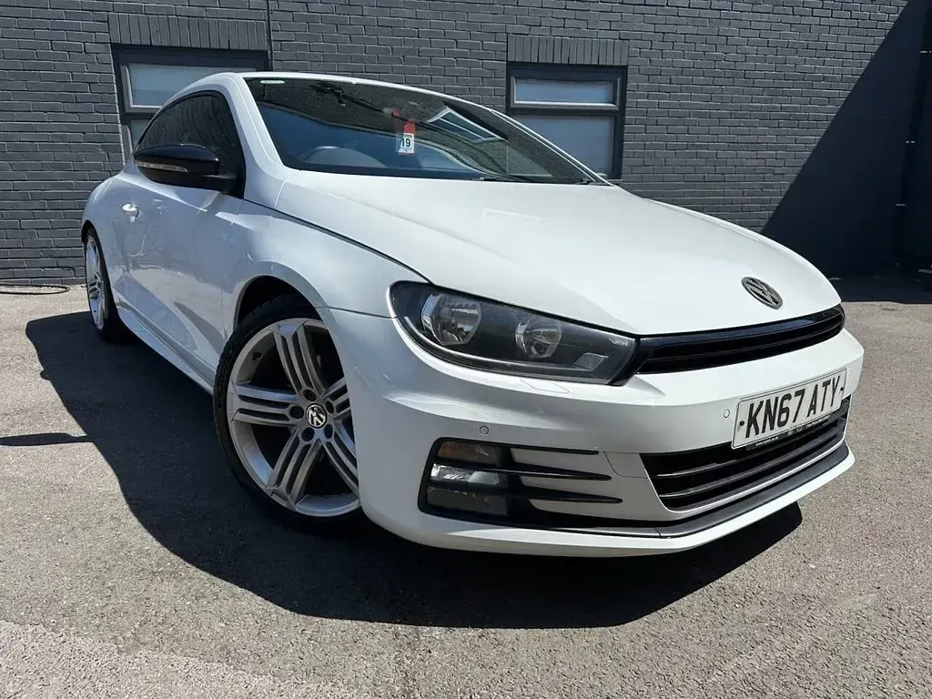 Used VW Scirocco R-line 180 HP (132 kW) 2017 White Coupe