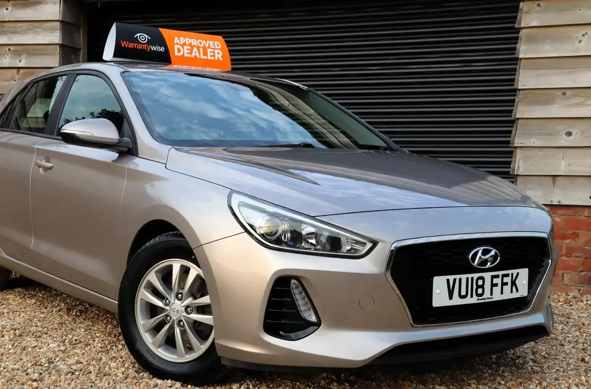 Used Hyundai i30 120 HP (88 kW) 2018 Beige Hatchback