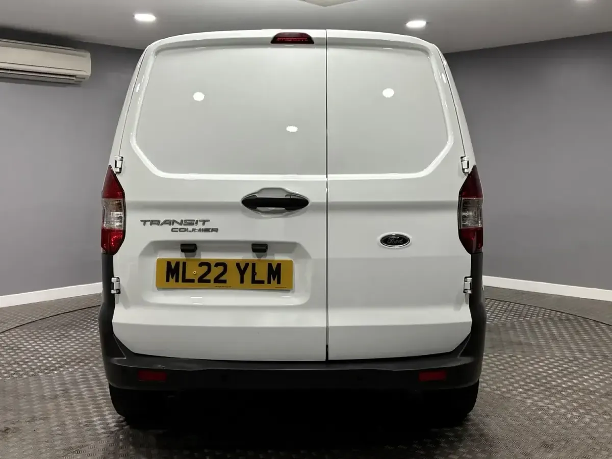 Used Ford Transit Courier S 100 HP (73 kW) 2022 White Van