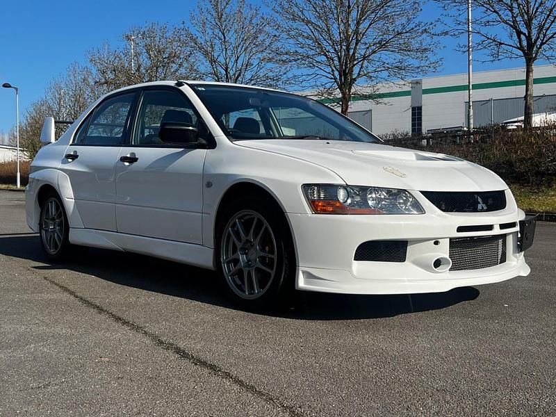 Used Mitsubishi Lancer Evolution 2003 White Sedan