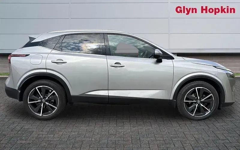 Used Nissan Qashqai Tekna 158 HP (116 kW) 2022 Silver SUV